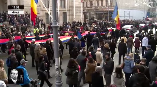 Funeraliile Regelui Mihai. Cadre impresionante de la procesiunea din centrul Capitalei