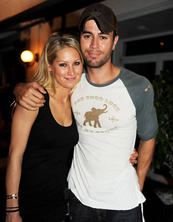 Anna Kournikova si Enrique Iglesias, parinti de gemeni
