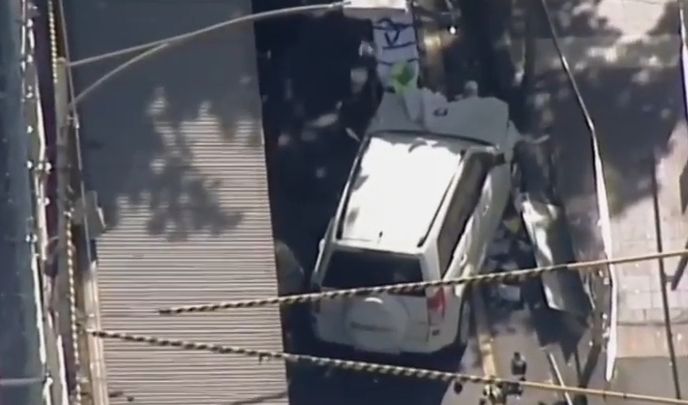 O masina a lovit mai multi pietoni, la Melbourne: 14 raniti, doua arestari