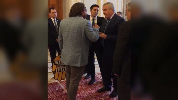 Schimb de replici Tariceanu- Gotiu, pe holurile Parlamentului