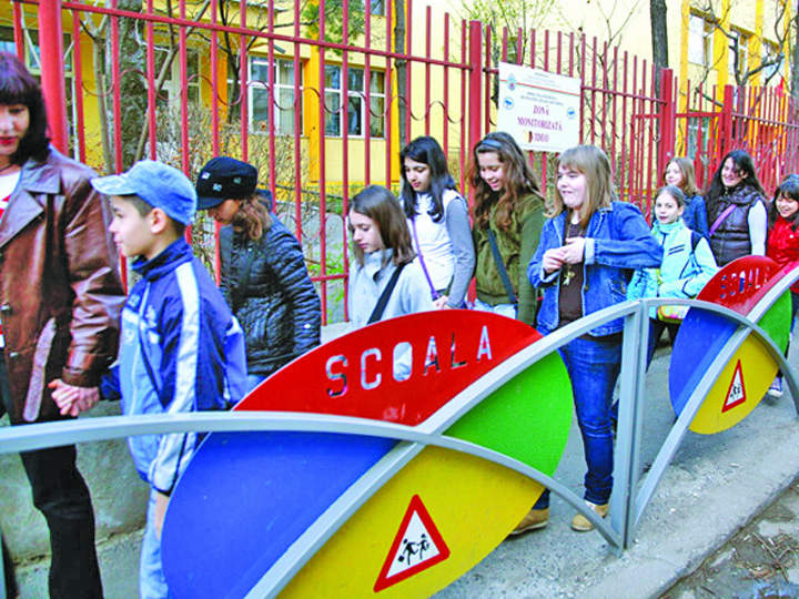 Fara serbari in scoli in zilele de doliu national
