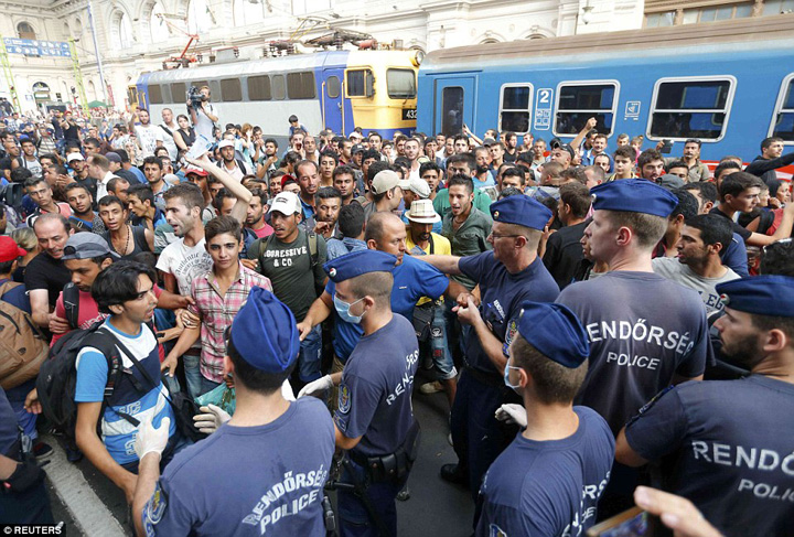 Ungaria respinge refugiatii lui Soros