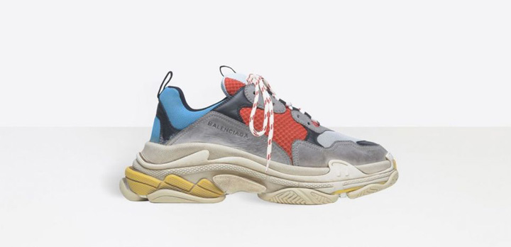 Balenciaga, criticata ca face bascheti de 650 de euro in China