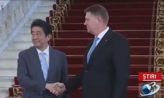 Premierul japonez, la Cotroceni. Discutii cu Klaus Iohannis