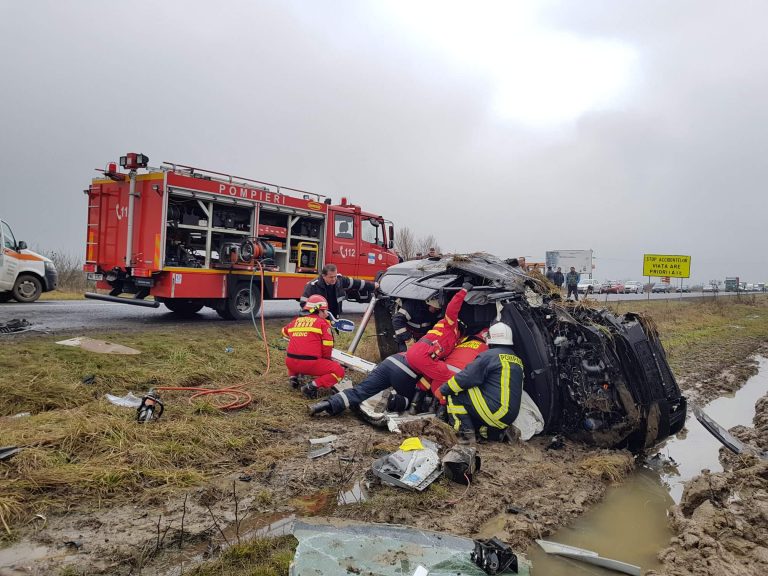 Accident grav pe E81, cu doi soferi incarcerati – unul dintre ei a murit