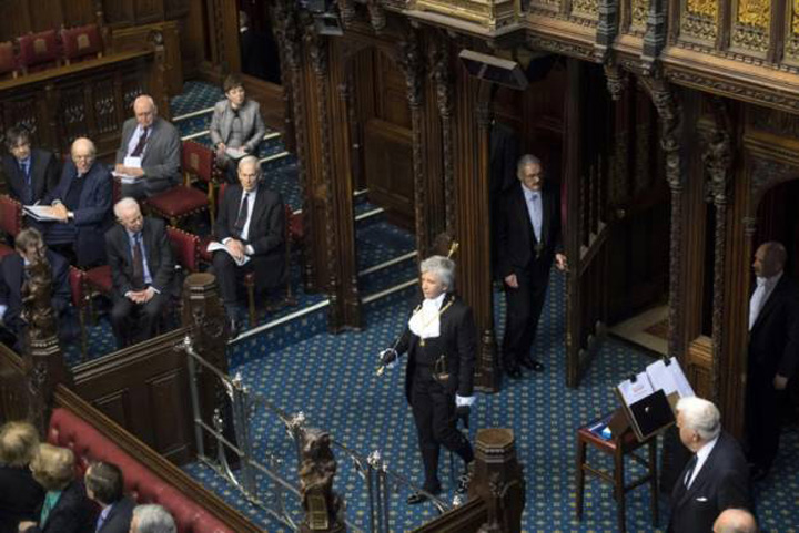 In premiera, o femeie a devenit prima ”black rod” din Parlamentul britanic
