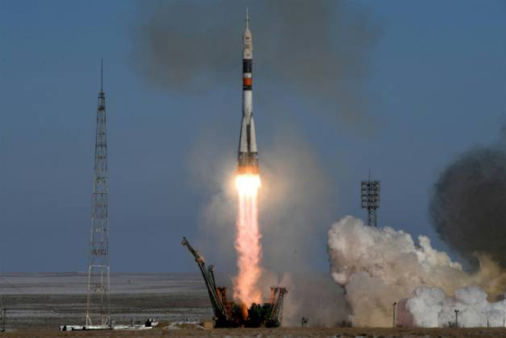 Ai 100 milioane de dolari? Rusia te scoate in spatiu