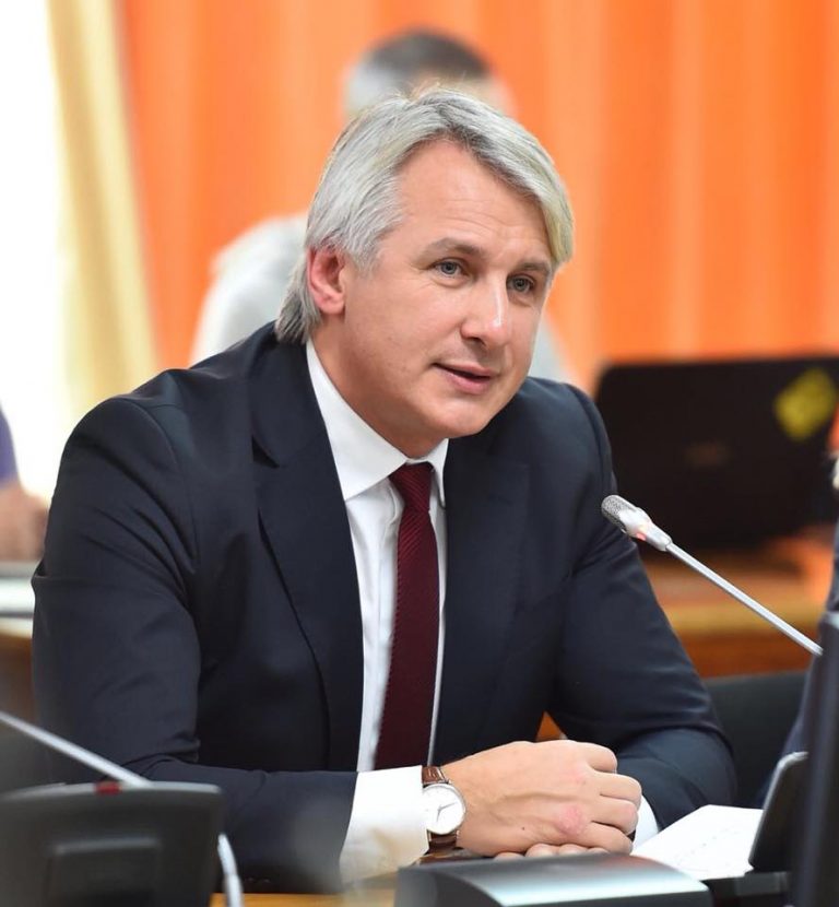 S-a dezbatut motiunea simpla la adresa ministrului Finantelor