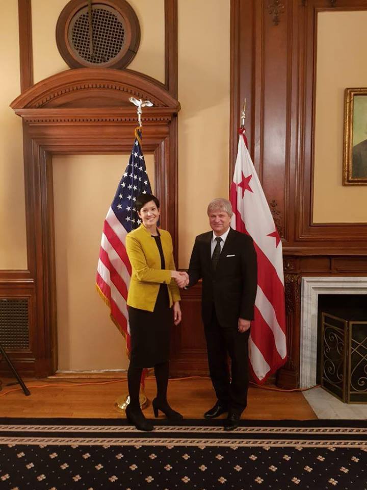 Edilul Dan Tudorache, discutii privind o posibila infratire intre Washington si Sectorul 1