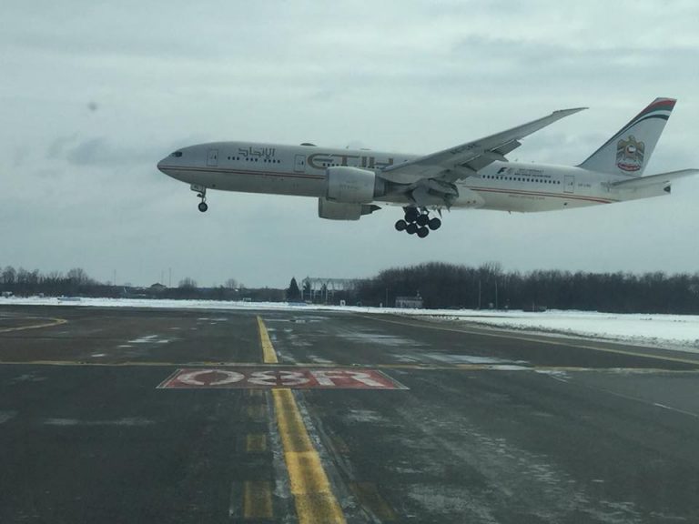 Aterizare de urgenta pe Otopeni, din motive medicale