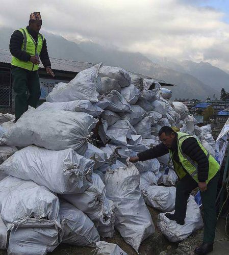 everest1 - Ziarul National