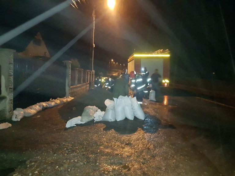 MAI: peste 70 de localitati din 15 judete, afectate de inundatii
