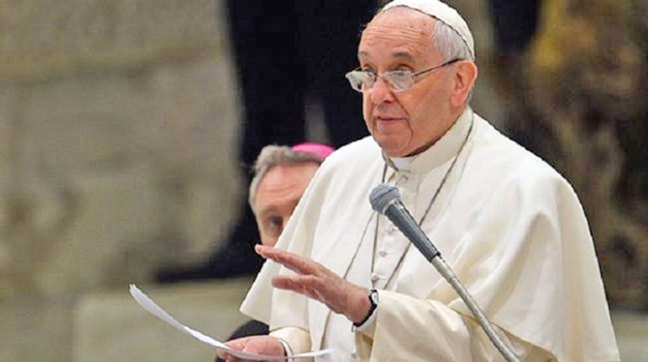 Papa Francisc: cine merge la curve „este un criminal”