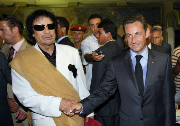 Banii lui Gaddafi il leaga pe Sarkozy
