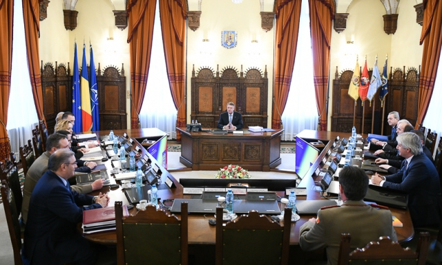 Dancila si mai multi ministri, la Cotroceni, la sedinta CSAT