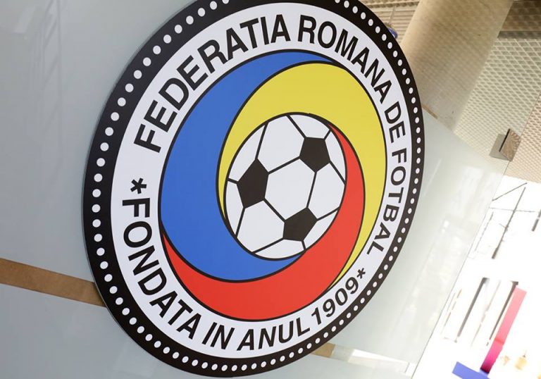 Se alege presedintele Federatiei Romane de Fotbal. Sunt 4 candidati