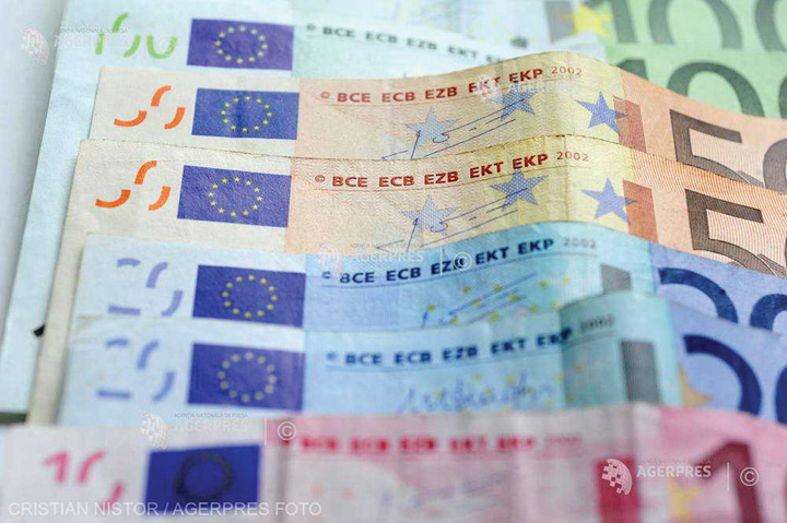 In aprilie, ne usuram de 1,2 miliarde euro