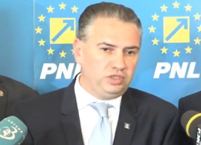 Liberalii vor explicatii de la Melescanu