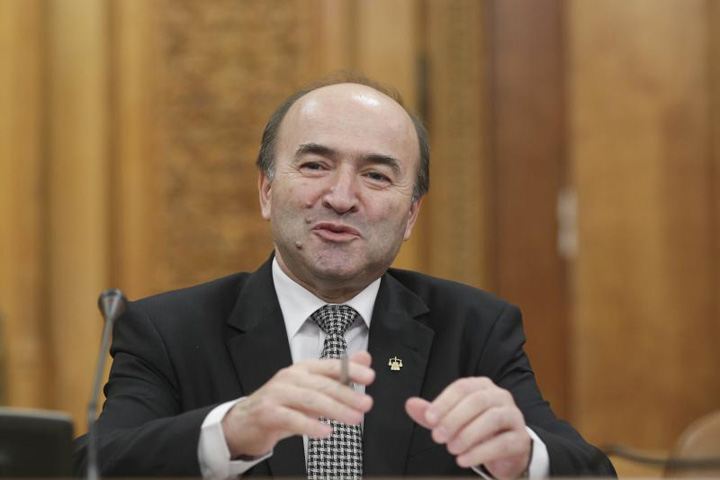 CSM, sedus de Tudorel Toader!