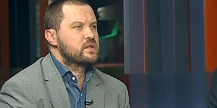 Dan Tapalaga delireaza in contul Monicai Macovei
