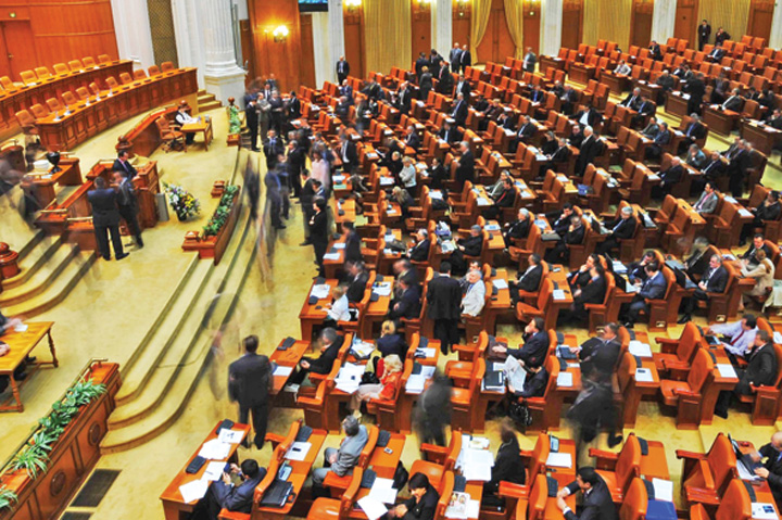 Arestul de week-end a trecut de Parlament