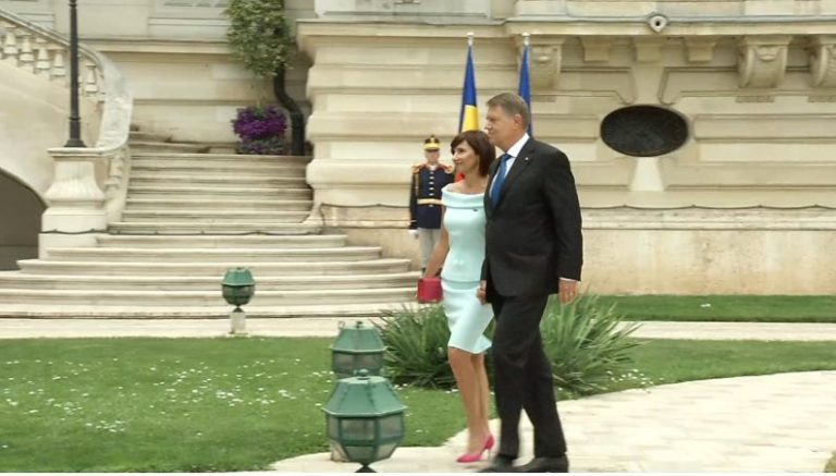 Plangere la DNA impotriva sotilor Iohannis, pentru „dobandirea frauduloasa a unor imobile in Sibiu”