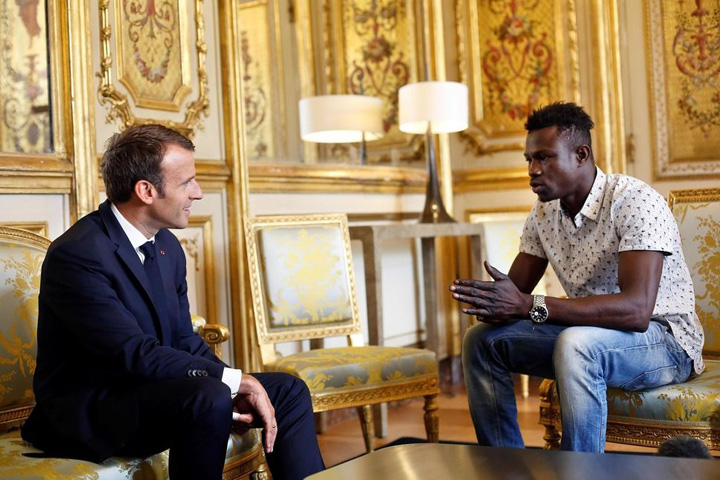 Spiderman de Paris, rasplatit de Macron