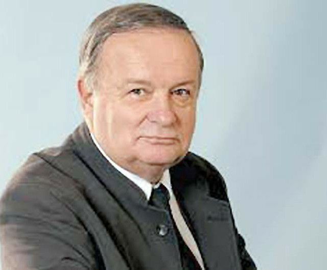 Ministrul Apararii: „Cristian Topescu a parasit stadionul vietii. Un om memorabil”