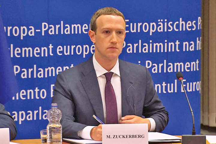 Zuckerberg se scuza dar nu convinge