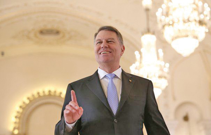 07-iohannis-lib-465x390 - Ziarul National