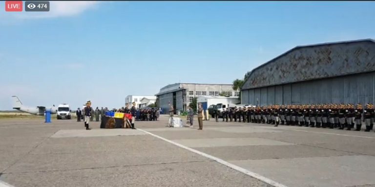 Pilotul militar mort in misiune in Franta a fost repatriat