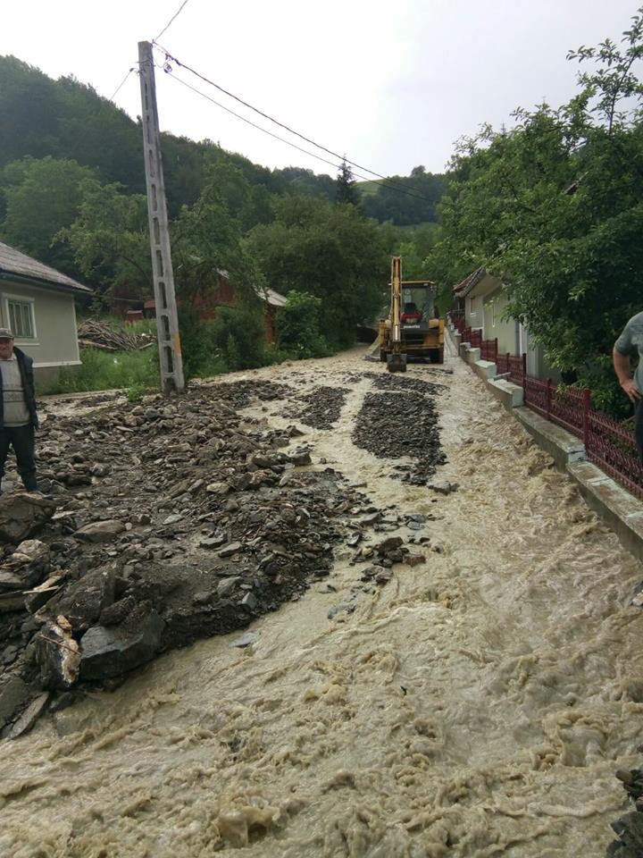 COD PORTOCALIU de inundatii. Doua avertizari de fenomene imediate