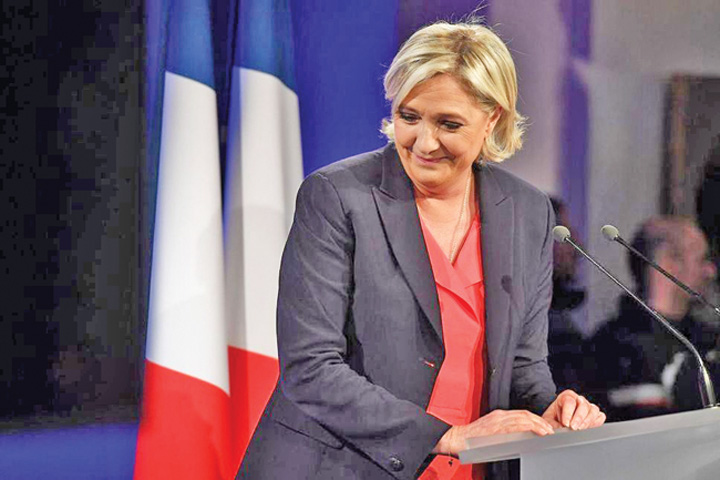 Marine Le Pen restituie 300.000 Parlamentului European
