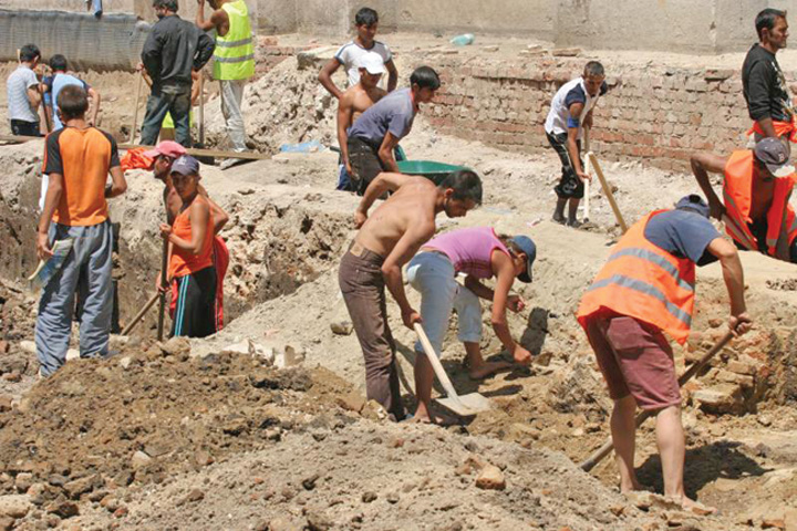 Paradoxul Romania: mai multe locuri de munca decat muncitori