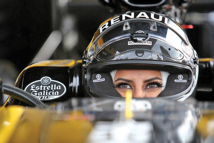 Prima saudita la volanul unui bolid de Formula 1