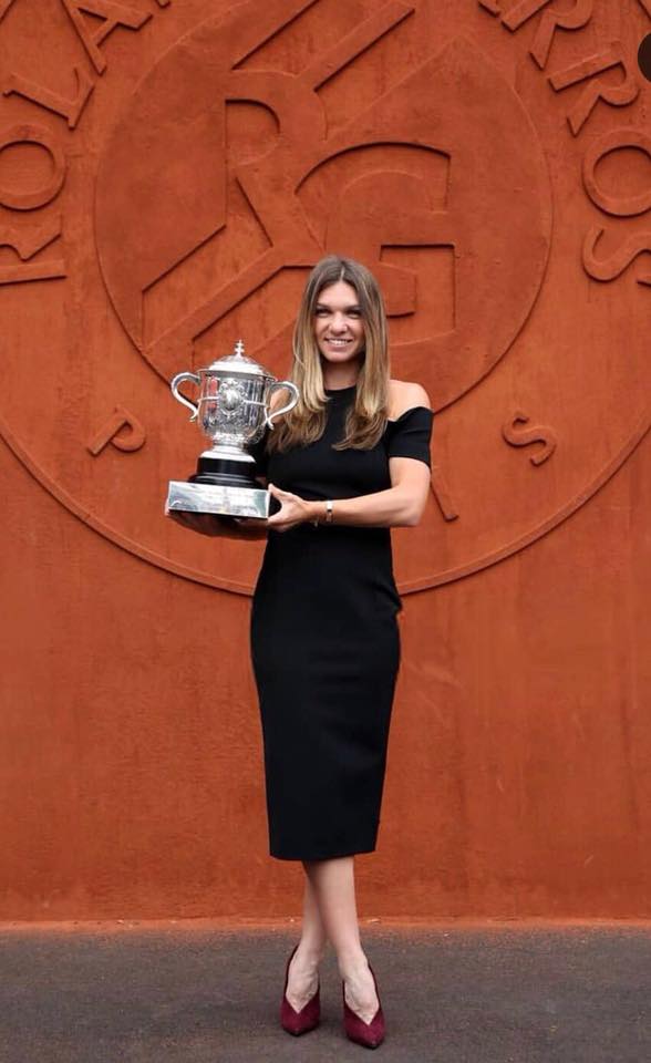 Va fi sarbatoare pe Arena Nationala! Simona Halep prezinta primul ei trofeu de Grand Slam