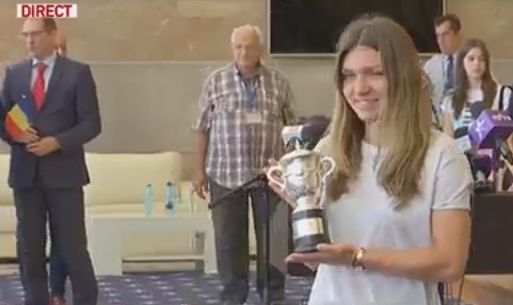 Halep, primita ca o campioana la revenirea in tara: „Acest trofeu este si Romaniei!”