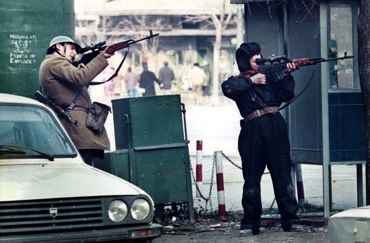 Procurorii militari, ”smen” cu dosarul ”Revolutiei” !