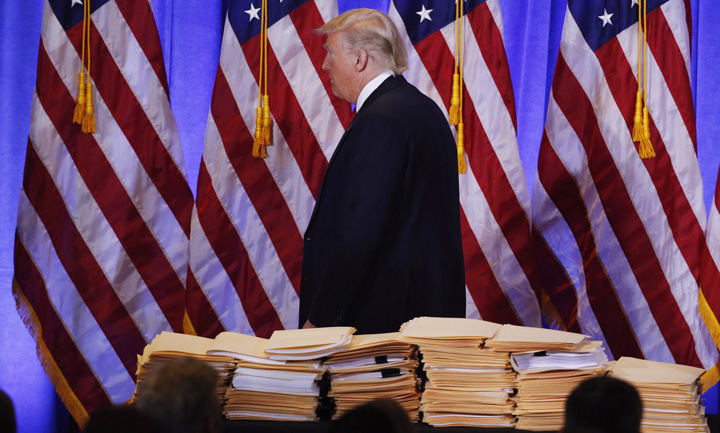 4664 de euro pe luna sa lipesti hartoagele lui Trump
