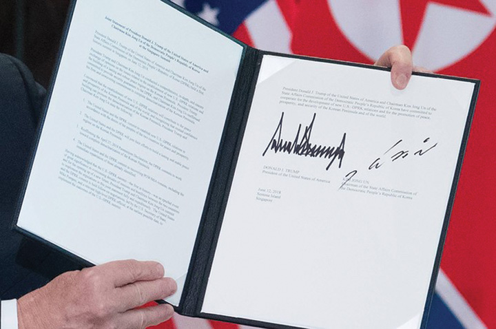 Ce transmit semnaturile lui Trump si lui Kim?