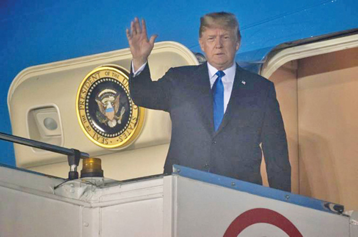 Trump si Kim au sosit la Singapore
