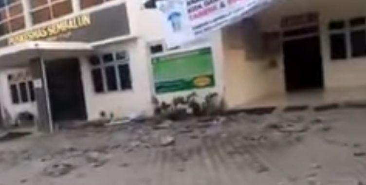 Cutremur in Indonezia- cel putin 10 oameni si-au pierdut viata (VIDEO)