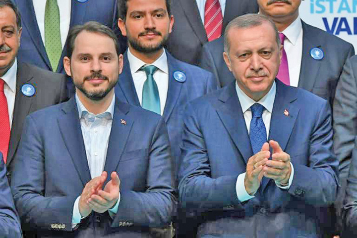 Erdogan si-a pus ginerele la Finante