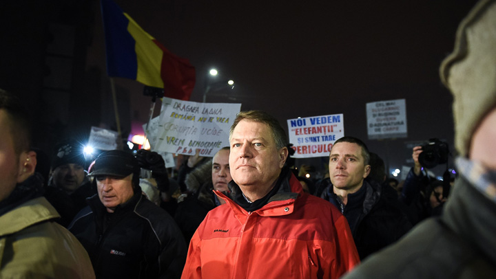 iohannis la proteste - Ziarul National