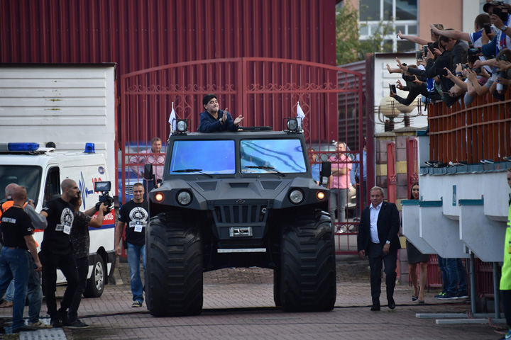 Mardona se duce la munca in Belarus