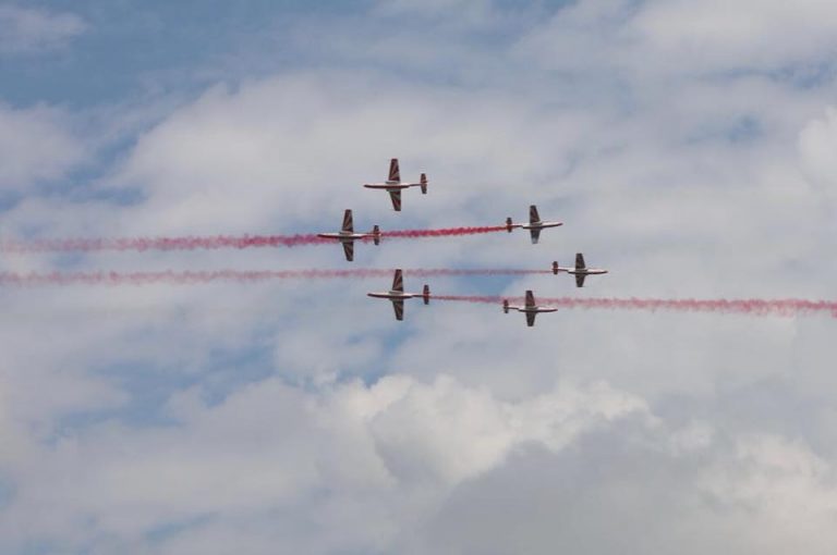Show aviatic la Baneasa. Imagini de la BIAS (VIDEO)
