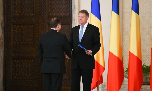 Vlase a depus juramantul, preluand sefia SIE. Mesajul pe care i l-a transmis Iohannis