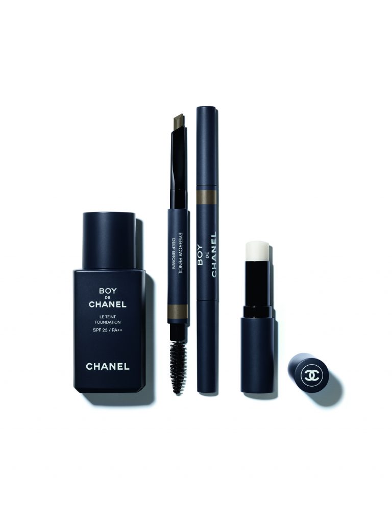 Chanel a lansat prima linie de make-up pentru barbati