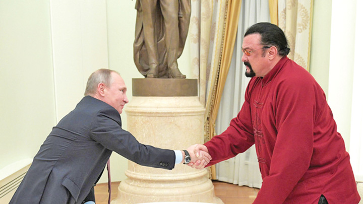 Steven Seagal, in slujba diplomatiei lui Putin