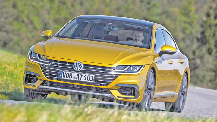 VW se insanatoseste, Bentley pierde